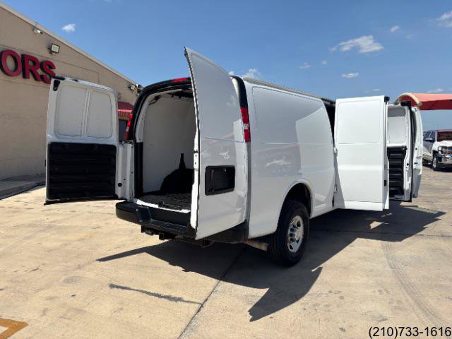 Used 2021 Chevrolet Express 2500 Extended w/ Enhanced Convenience Package RWD image 23