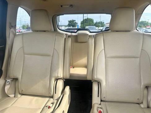 Used 2015 Toyota Highlander Limited AWD/4WD image 9