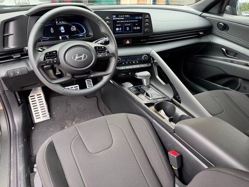 New 2026 Hyundai Elantra SEL Sport Premium FWD image 2
