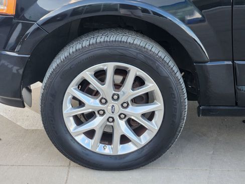 Used 2016 Ford Expedition Limited w/ Equipment Group 301A image 11