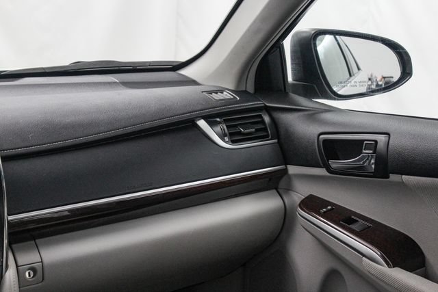 Used 2012 Toyota Camry XLE FWD image 22