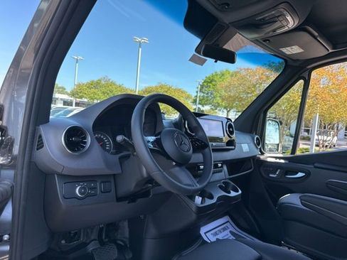 Used 2026 Mercedes-Benz Sprinter 2500 image 25