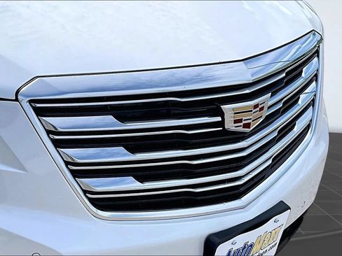 Used 2018 Cadillac XT5 Luxury w/ Driver Awareness Package AWD/4WD image 38