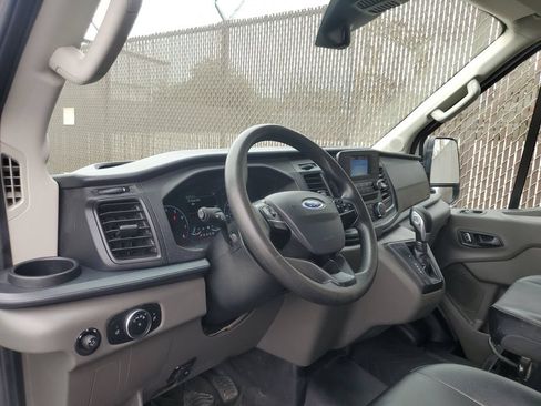 Used 2023 Ford Transit 350 DRW RWD image 12