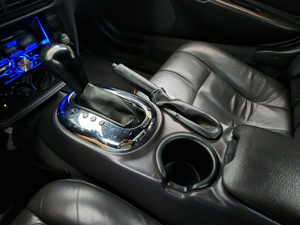 Used 2001 Chrysler Prowler RWD image 16