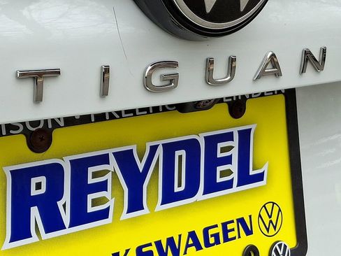 Used 2025 Volkswagen Tiguan S image 30