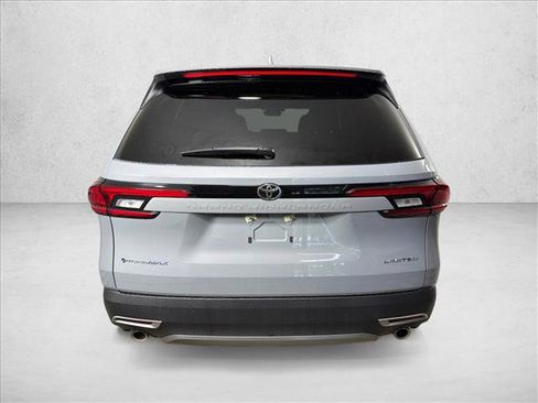 Used 2026 Toyota Grand Highlander AWD Hybrid image 5