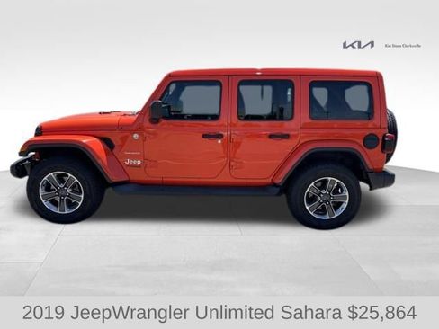 Used 2019 Jeep Wrangler Unlimited Sahara w/ Uconnect 4C Nav & Sound Group AWD/4WD image 5