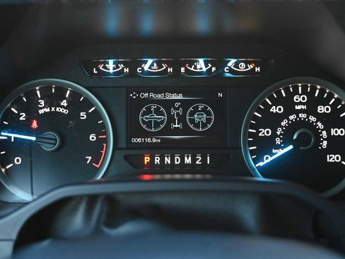 Used 2015 Ford F150 XLT w/ Equipment Group 301A Mid image 17