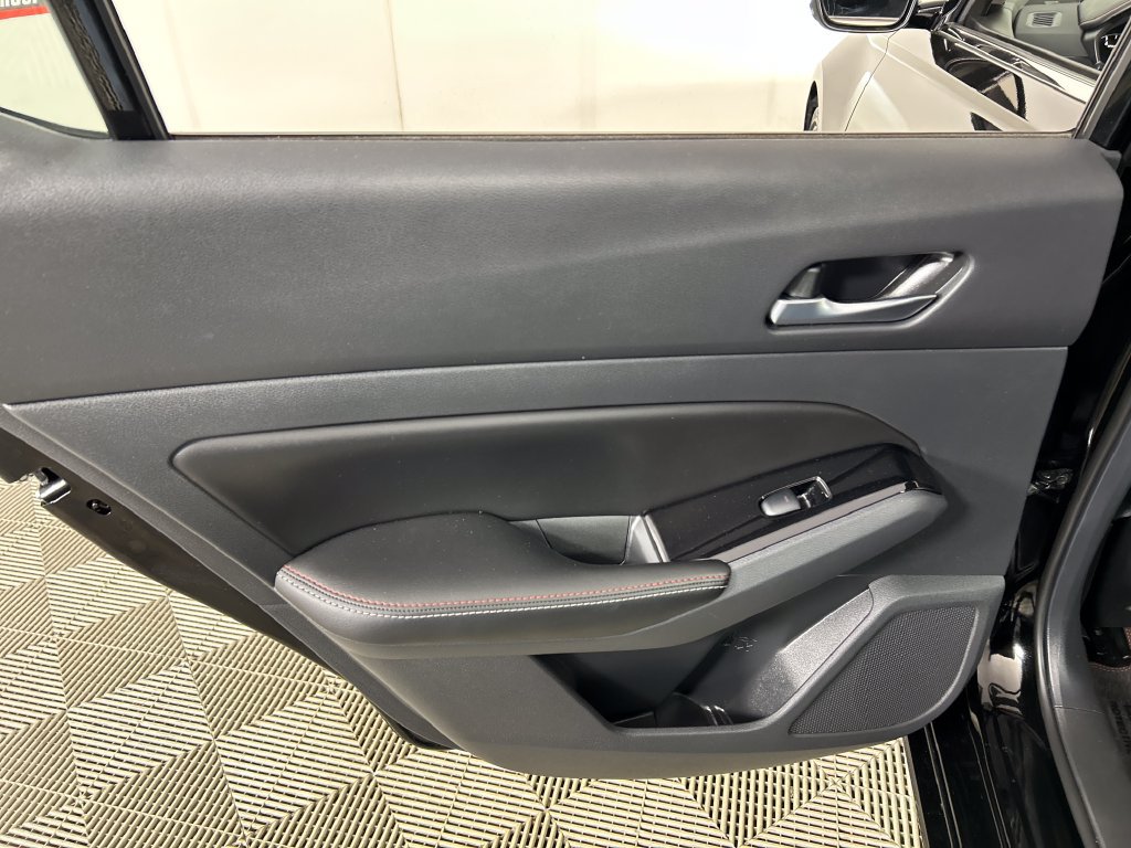 Used 2023 Nissan Altima 2.0 SR FWD image 17