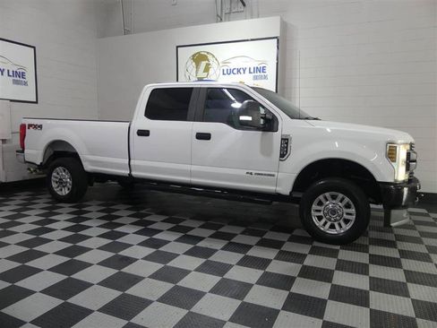 Used 2017 Ford F250 XL w/ Power Equipment Group AWD/4WD image 5