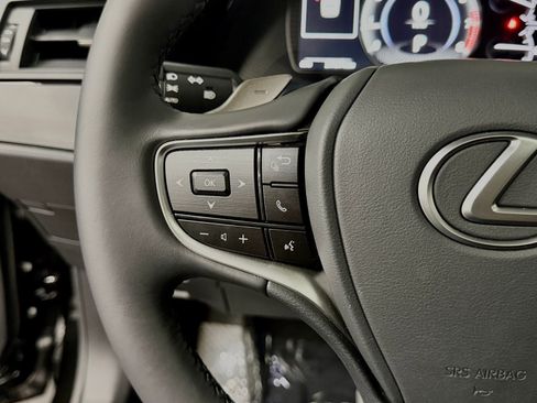 Used 2025 Lexus ES 350 w/ Accessory Package (Z1) FWD image 27