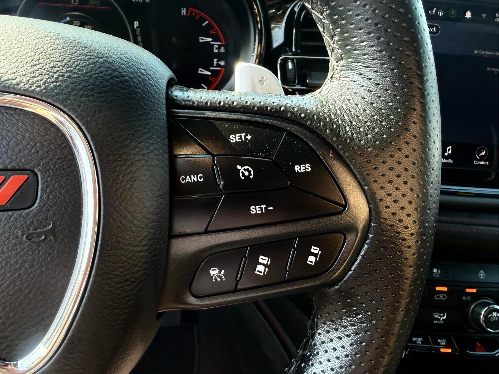 Used 2025 Dodge Durango GT AWD/4WD image 32