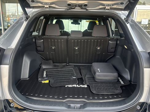 Used 2022 Toyota RAV4 SE w/ Weather & Moonroof Package image 23