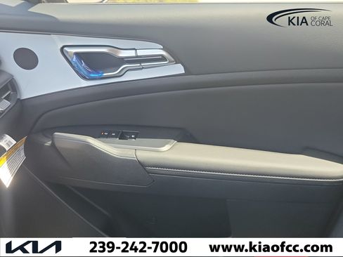 New 2026 Kia Sportage EX FWD image 30