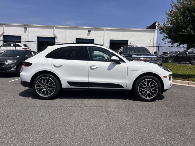 Used 2018 Porsche Macan w/ Premium Package Plus AWD/4WD image 6
