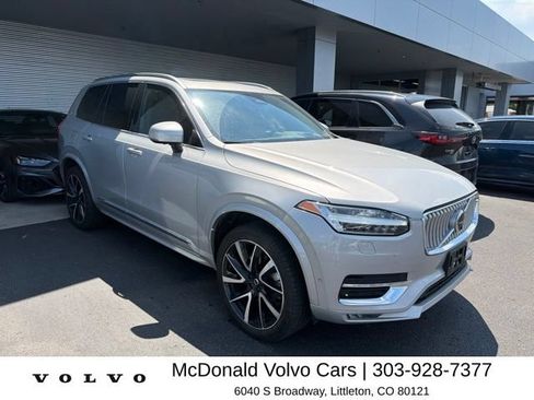 Used 2023 Volvo XC90 B5 Plus w/ Protection Package Premier AWD/4WD image 4