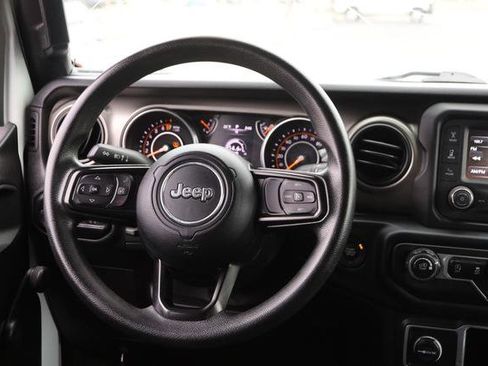 Used 2018 Jeep Wrangler Unlimited Sport image 23