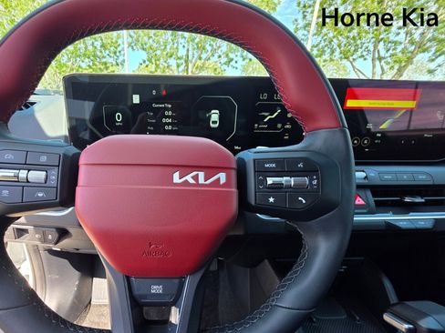 New 2025 Kia K4 GT-Line image 19