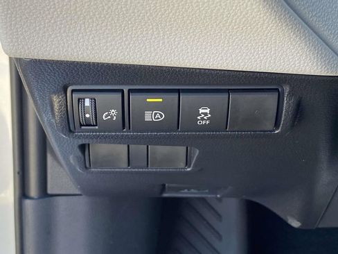 New 2026 Toyota Corolla Cross L image 24