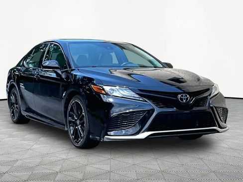 Used 2024 Toyota Camry XSE FWD image 3