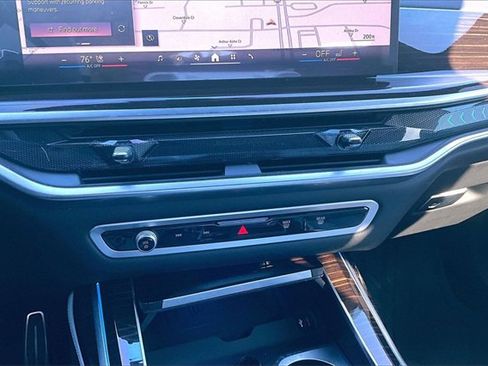 Used 2026 BMW X7 xDrive40i w/ Executive Package image 25