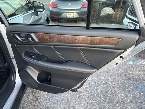 Used 2018 Subaru Outback 2.5i Limited image 21