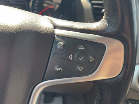 Used 2019 GMC Yukon XL SLT w/ Open Road Package RWD image 25