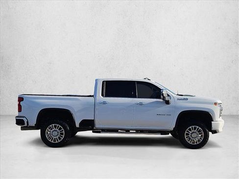 Used 2020 Chevrolet Silverado 2500 High Country w/ Z71 Off-Road Package image 4