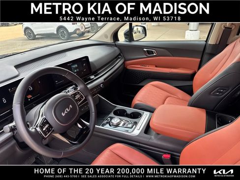 Used 2026 Kia Carnival EX FWD image 15