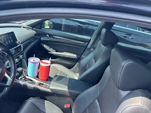 Used 2019 Honda Accord Sport image 5