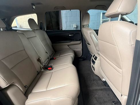 Used 2016 Honda Pilot Touring image 18