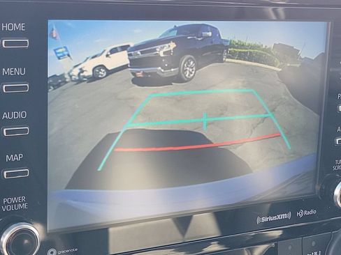 Used 2021 Toyota Highlander XLE FWD image 15