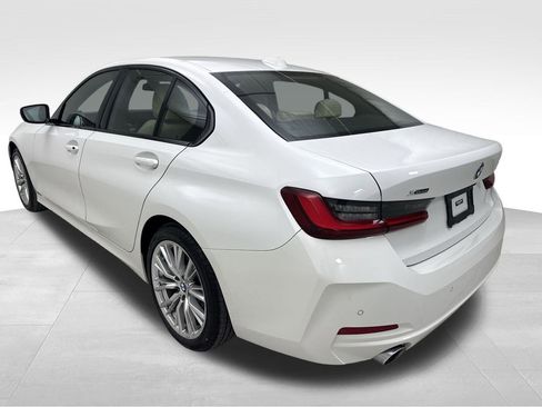 Certified 2023 BMW 330i xDrive Sedan w/ Driving Assistance Package image 7