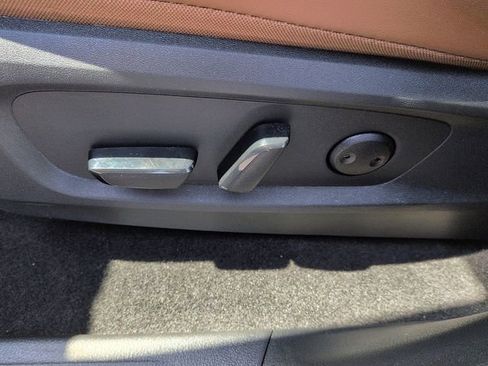 Used 2025 Nissan Pathfinder Platinum w/ Cargo Package AWD/4WD image 16