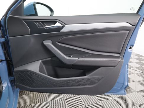 Used 2025 Volkswagen Jetta S image 25