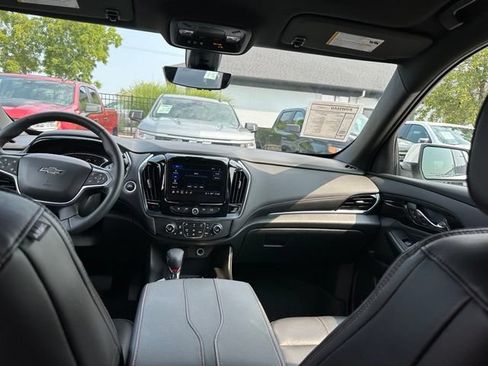 Used 2023 Chevrolet Traverse RS w/ LPO, Floor Liner Package AWD/4WD image 25