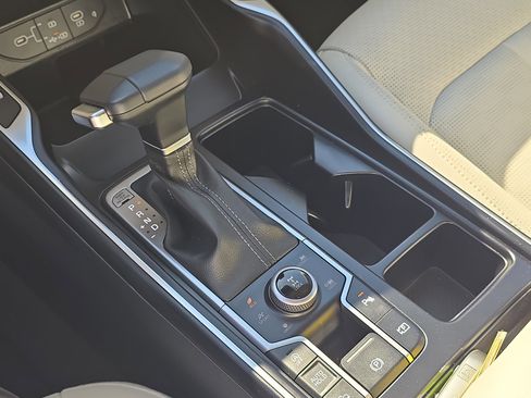 Certified 2024 Kia Sorento X-Line EX image 32