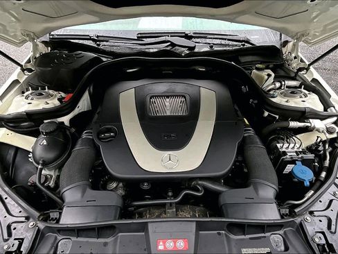 Used 2011 Mercedes-Benz E 350 4MATIC Wagon image 31