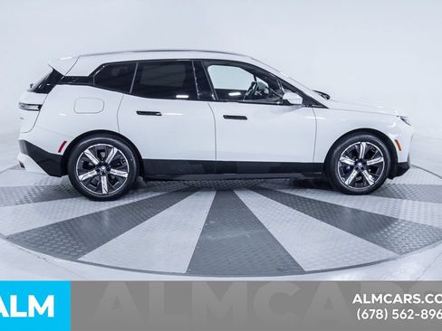 Used 2023 BMW iX xDrive50 w/ Premium Package AWD/4WD image 11