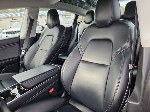 Used 2020 Tesla Model 3 Performance image 20