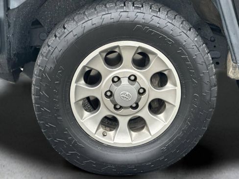 Used 2012 Toyota FJ Cruiser 4WD w/ Convenience Pkg image 21