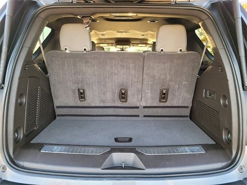 Used 2022 Chevrolet Tahoe Z71 w/ Luxury Package image 17