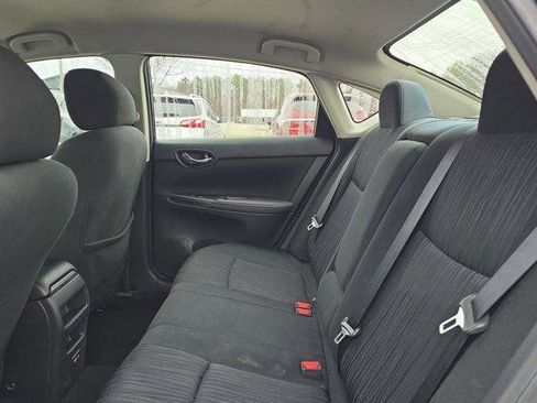 Used 2019 Nissan Sentra SV image 9