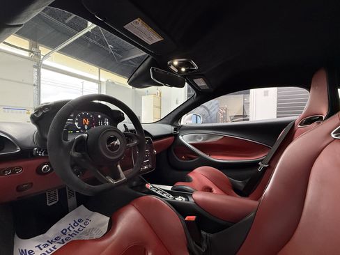 Used 2023 McLaren Artura RWD image 24