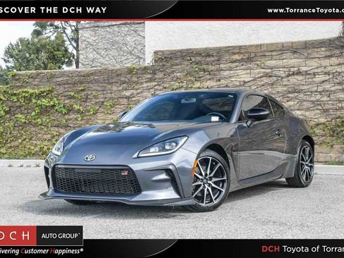 Used 2024 Toyota GR86 image 1