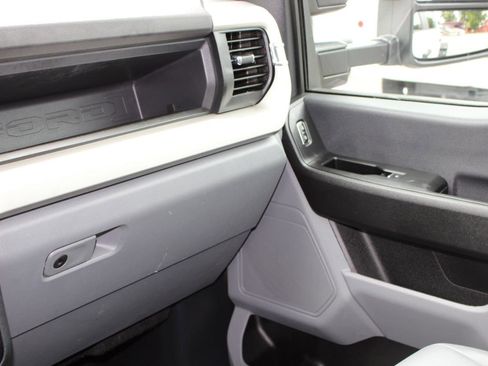 Used 2023 Ford F350 XL image 18