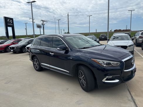 Used 2019 INFINITI QX60 Luxe w/ Essential Package FWD image 6
