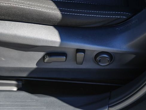 Used 2025 Subaru Outback Premium image 22