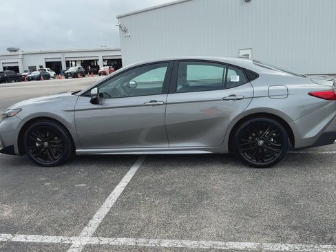 Certified 2026 Toyota Camry SE w/ Convenience Package FWD image 5